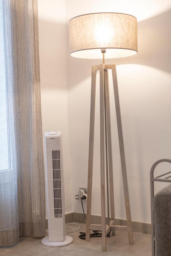 Suite Oisivete Avec Terrasse Vue Sur Patio Et Clim Montpellier Exterior foto